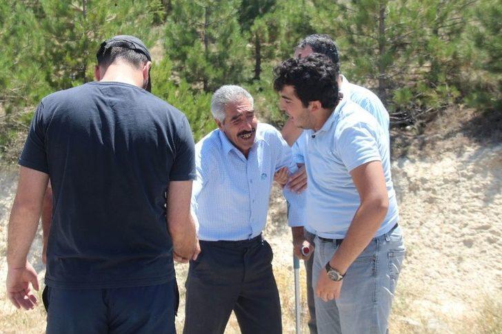 Otomobil İle Motosiklet Çarpıştı: 1 Ölü, 8 Yaralı G3