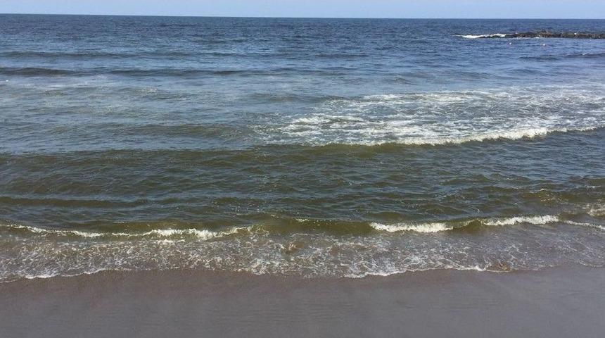 Karasu’da Denize Girmek Yasaklandı