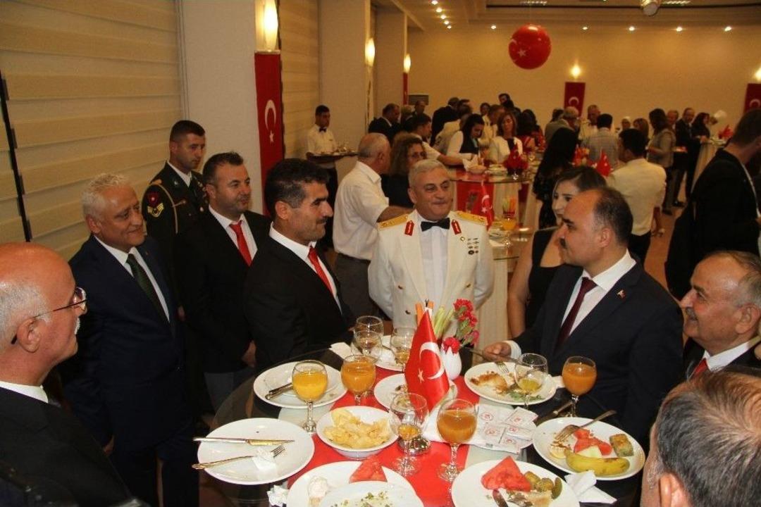 Isparta&rsquo;da 30 Ağustos Zafer Bayramı Resepsiyonu