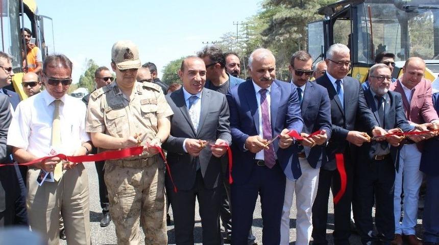 Van-tatvan Arası Bsk Asfalt &Ccedil;alışması