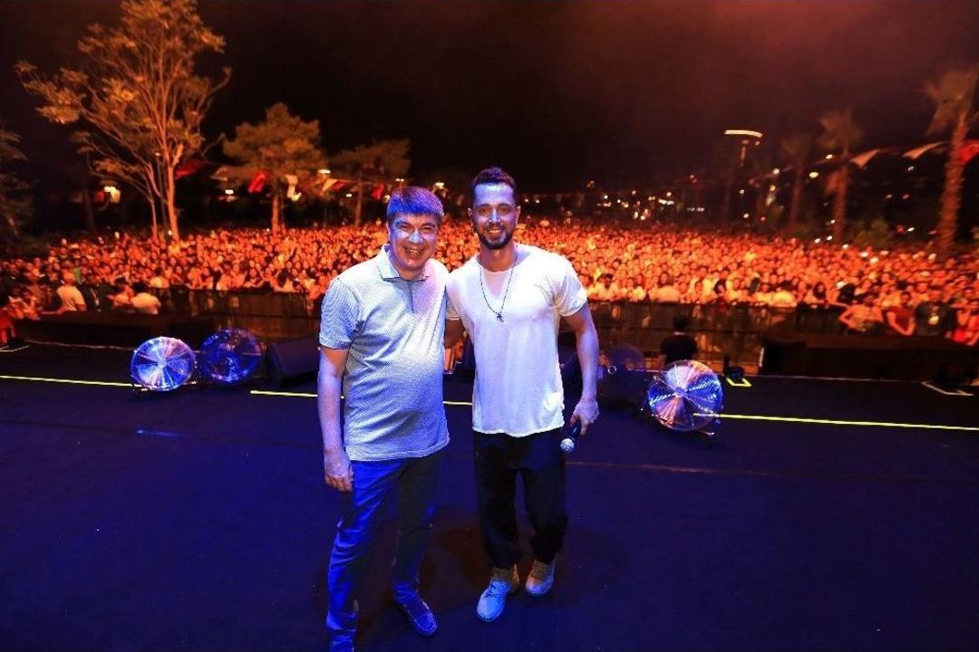 Antalya Yaşam Parkı&rsquo;nda Murat Boz Coşkusu