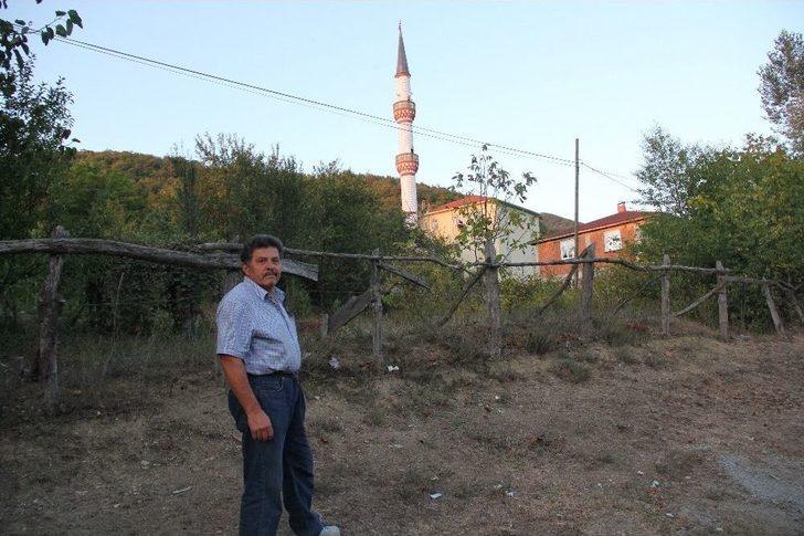 (özel) Gurbetçi Vatandaş, Köyündeki İki Camiye Minare Yaptırdı G2