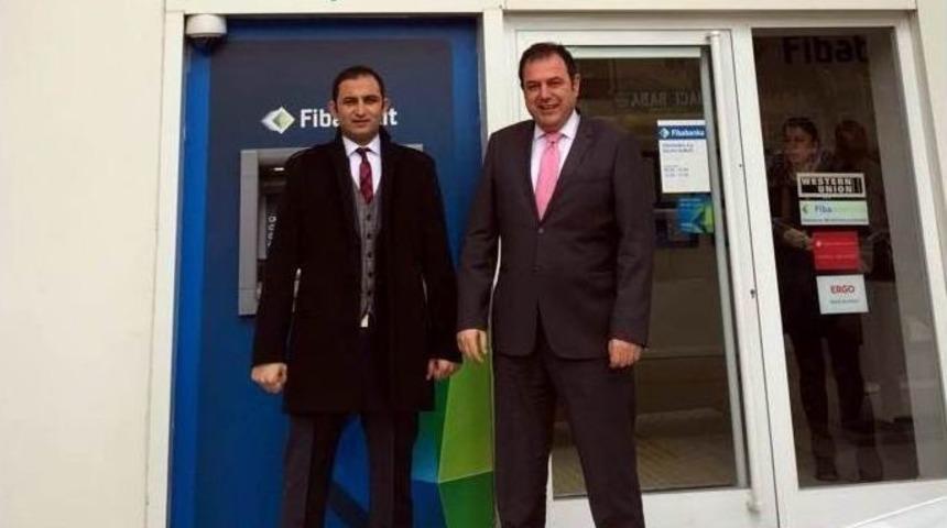 Yolda Buldukları 7 Bin 755 Lirayı Polise Teslim Ettiler