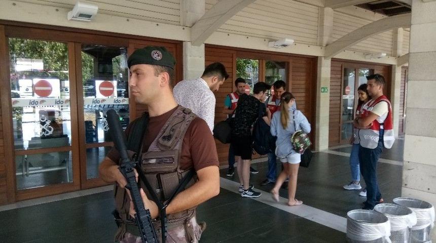 İstanbul Polisi Bayram Öncesi Asayiş Uygulamalarını Artırdı