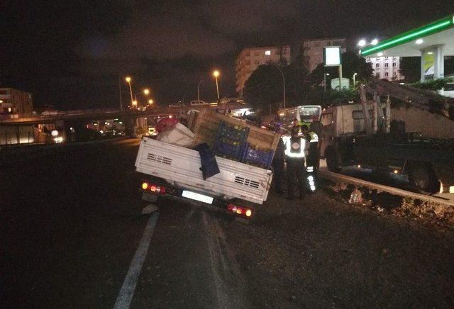 Yoldan Çıkan Alkollü Sürücü, Polis Ekiplerine Zor Anlar Yaşattı