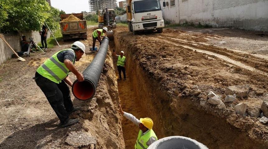 Meski Ergenekon Mahallesi&rsquo;nin Kanalizasyon Sorununu &Ccedil;&ouml;zd&uuml;