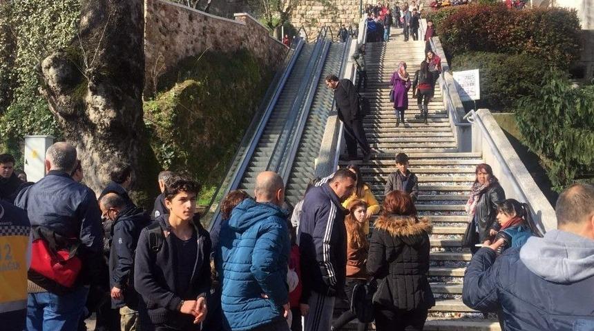 8 Öğrencinin Yaralandığı Yürüyen Merdiven Kazası Güvenlik Kameralarında