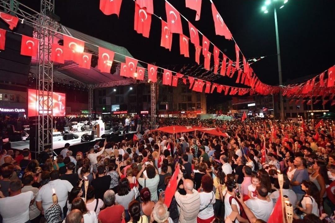 Maltepe&rsquo;de Zafer Bayramı Coşkusu