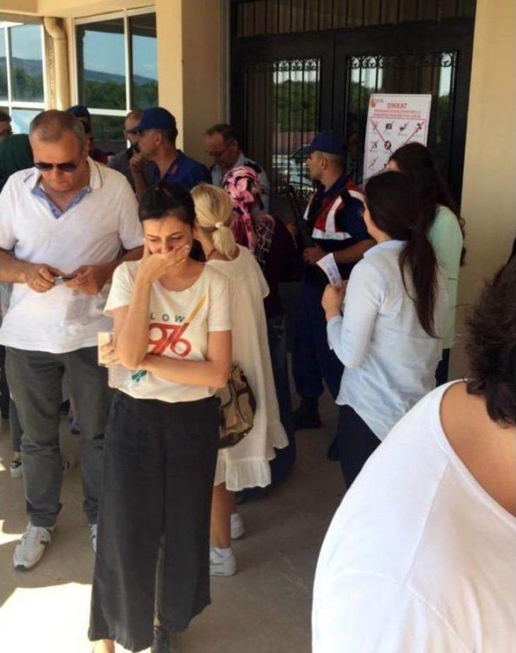 Aynı İsimli Yanlış İlçedeki Okula Giden Öğrenciler Sinir Krizi Geçirdi G5