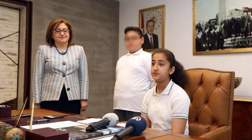 Fatma Şahin&rsquo;in Makamına Oturan 14 Yaşındaki K&uuml;bra&rsquo;nın İntihar Ettiği İddiası