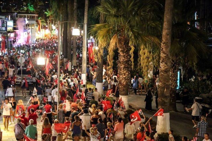 30 Ağustos Bodrum’da Coşkuyla Kutlandı G2