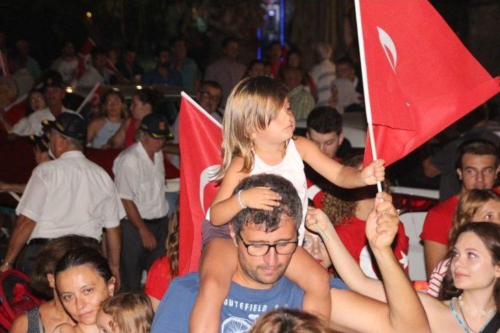 30 Ağustos Bodrum’da Coşkuyla Kutlandı G4