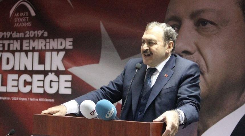 Bakan Eroğlu&rsquo;ndan Siyaset Akademisi&rsquo;nde İlk Ders