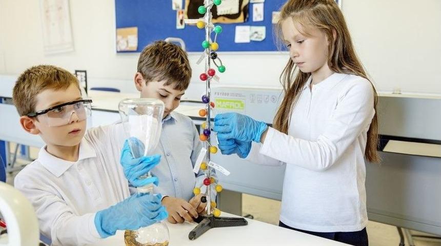 Defacto Okula D&ouml;n&uuml;ş Koleksiyonunu Tanıttı