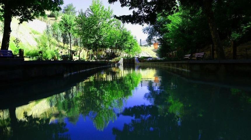 Şifa Arayanlar İspendere İ&ccedil;meleri&rsquo;ne Akın Ediyor