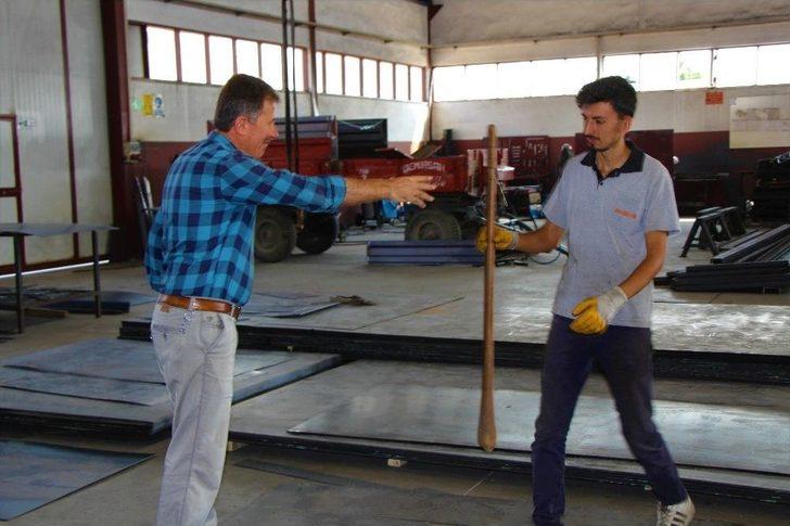 Koyun Otlattığı Çayıra Fabrika Kuracak G5