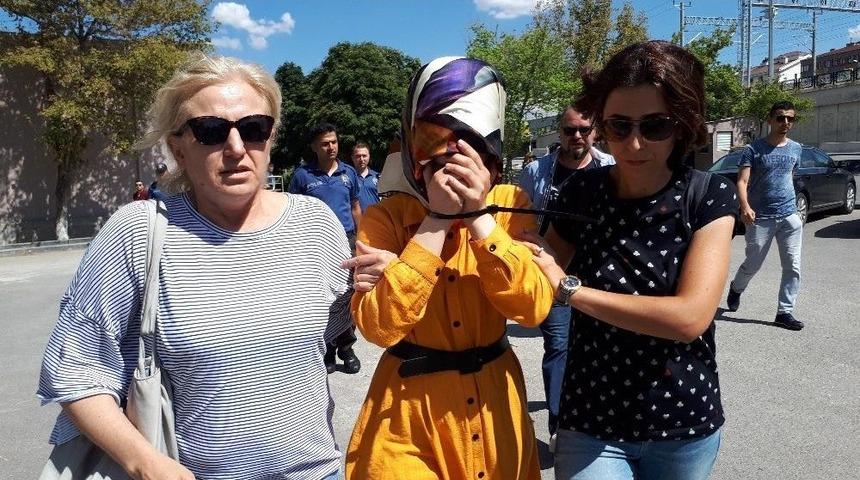 Atat&uuml;rk&rsquo;e Hakaret Eden Kadın Tutuklandı