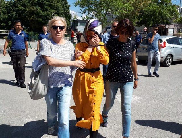 Atatürk’e Hakaret Eden Kadın Tutuklandı