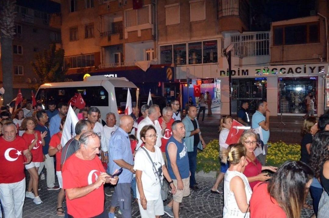 Didim&rsquo;de Zafer Coşkusu Fener Alayıyla Devam Etti