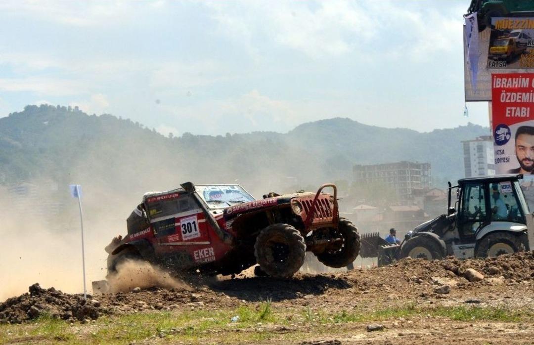 Fatsa&rsquo;da Off-road Yarışları Nefes Kesti