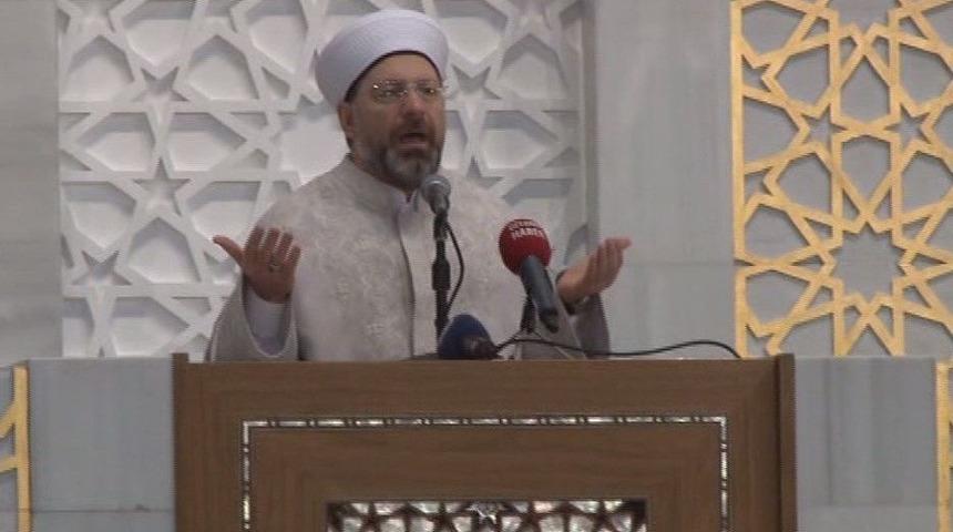 Diyanet İşleri Başkanı Erbaş, Mehmet&ccedil;ik İ&ccedil;in Dua Etti