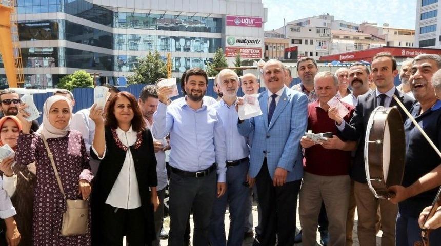 Kağıthaneli Esnaf Ve İş Adamlarından Cumhurbaşkanı Erdoğan’ın Dolar Çağrısına Destek