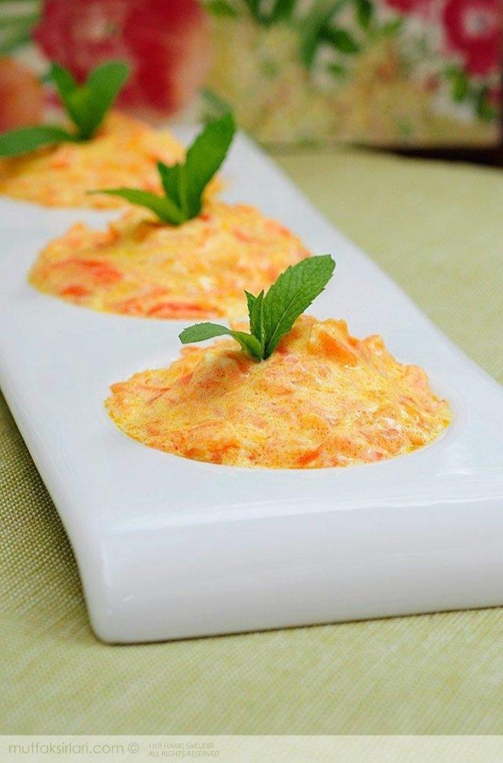 Salatalıklı Havuç Tarator Tarifi Salatalıklı Havuç Tarator Tarifi