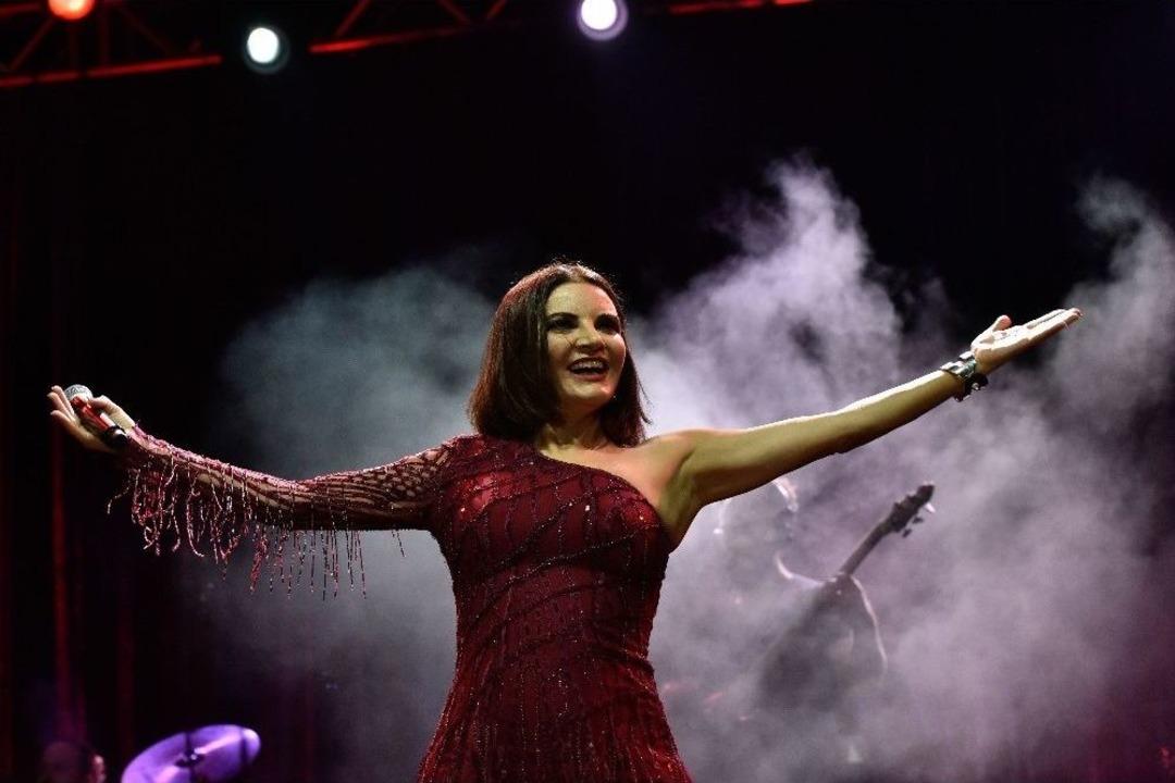 G&ouml;ksel, Antalya&rsquo;da Sahne Aldı