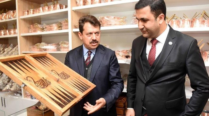 H&uuml;k&uuml;ml&uuml;lerin El Emeği &Uuml;r&uuml;nleri Bu Fuarda Sergilenecek