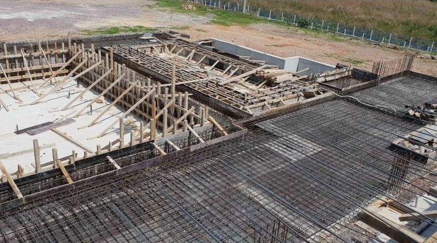 Kartepe Y&uuml;zme Havuzu&rsquo;nda &Ccedil;alışmalar S&uuml;r&uuml;yor