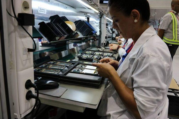 Ak Parti Heyeti Yerli Üretim Cep Telefonlarını Fabrikasında İnceledi G3