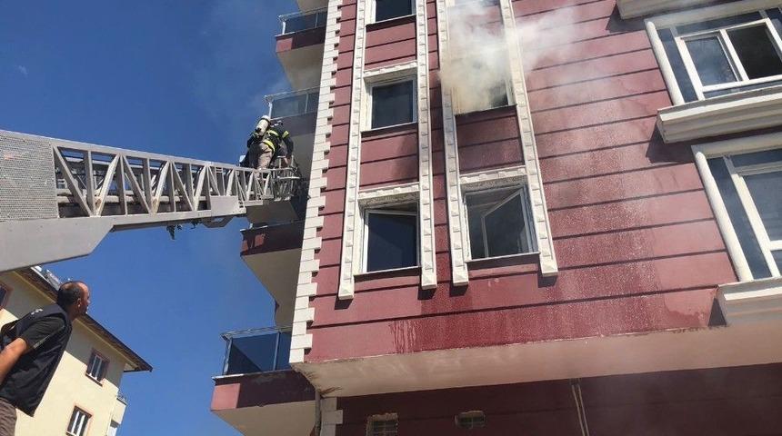 Kahramanmaraş&rsquo;ta Otelde Yangın Paniği