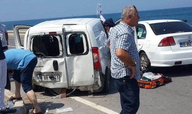 Samsun’da Otomobil İle Kamyonet Çarpıştı: 8 Yaralı