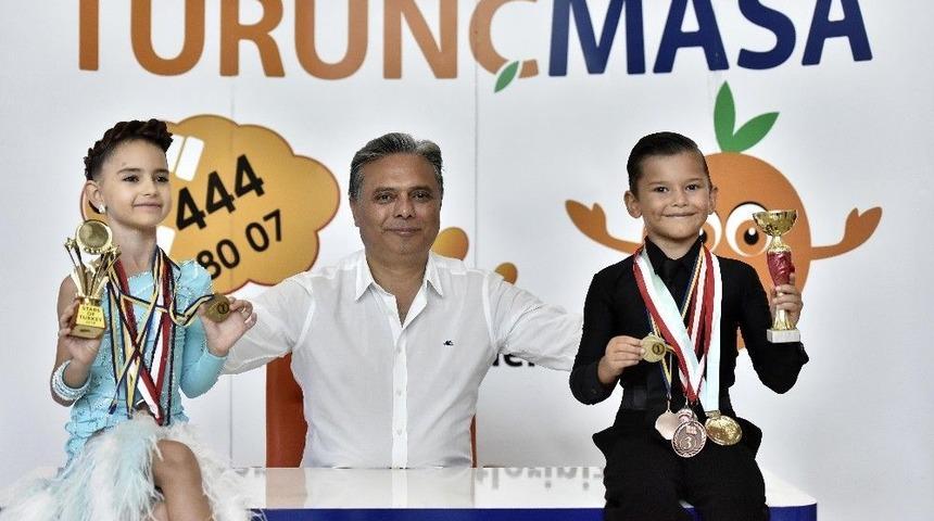 Başkan Uysal, Dansın Minik Şampiyonlarını Ağırladı