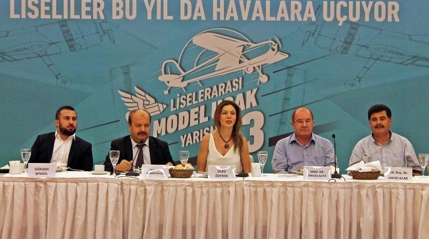 Geleceğin U&ccedil;ak M&uuml;hendisleri İ&ccedil;in Eğitimler Başladı