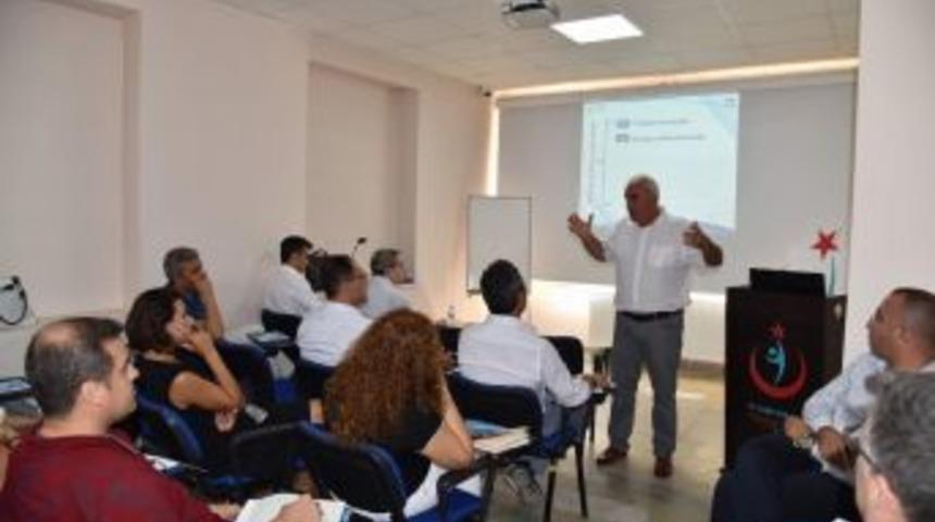 Sağlık Y&ouml;neticilerine "efqm M&uuml;kemmellik Modeli" Eğitimi