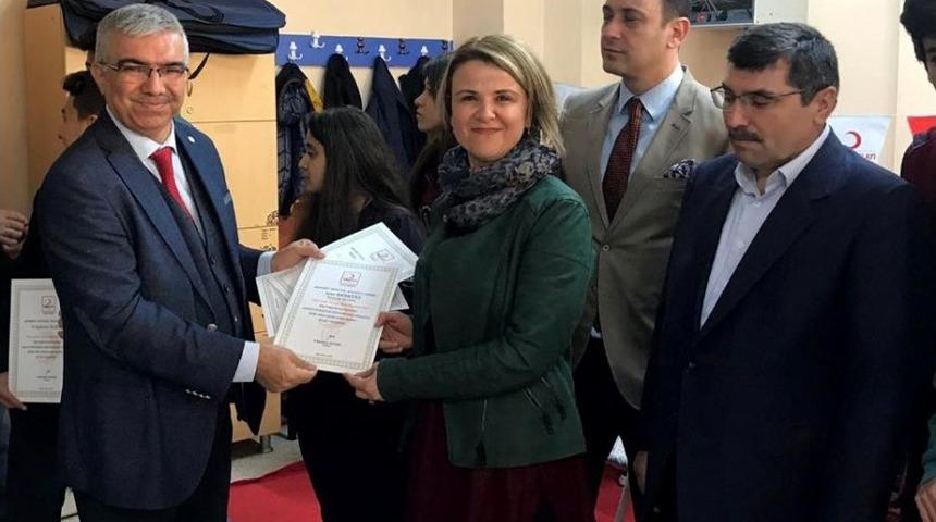 Okullar Kan Bağışı İ&ccedil;in Yarışıyor