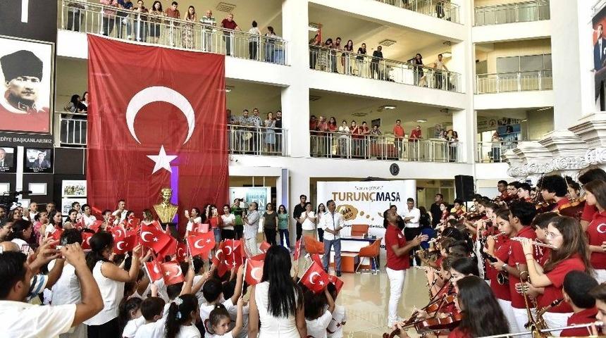 Muratpaşa&rsquo;nın Miniklerinden Zafer Bayramı Kutlaması