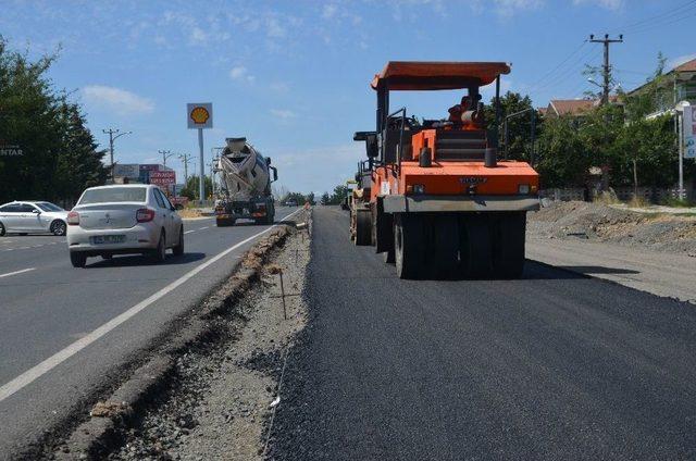 Edirne Caddesi’nin Yarısı Tamam Sıra Diğer Yarısında