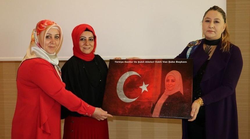 T&uuml;rkiye Gaziler Ve Şehit Aileleri Vakfı Van Şubesi Kadınlar G&uuml;n&uuml;&rsquo;n&uuml; Kutladı