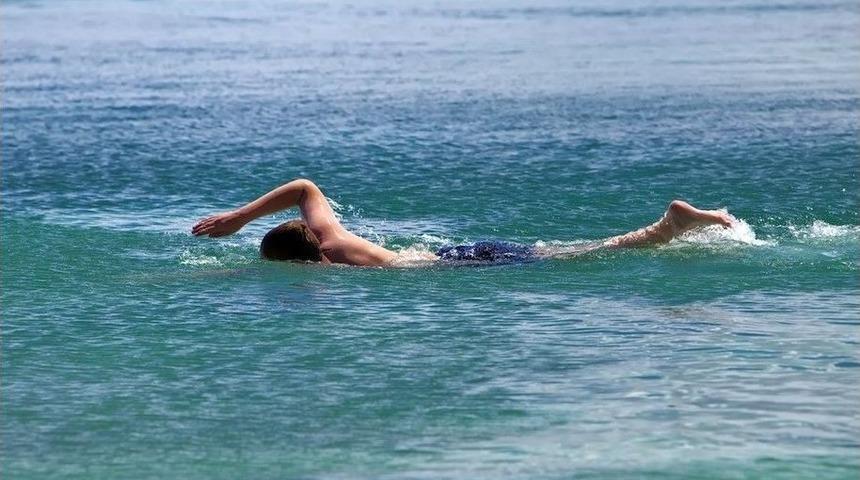 Deniz Veya Havuza Girecekler Dikkat