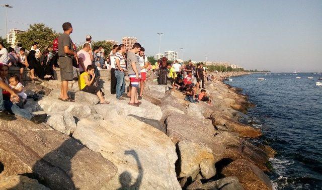 Kartal&rsquo;da Denize Giren Suriyeli Gen&ccedil; Kayboldu 2