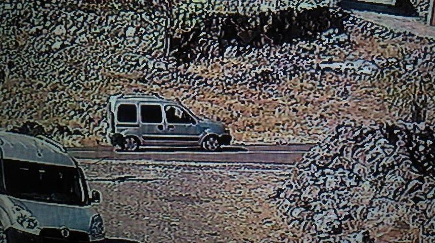 Dedektif Gibi İz S&uuml;ren Jandarma Ekipleri Kurbanlıkları &Ccedil;alan Hırsızları Yakaladı