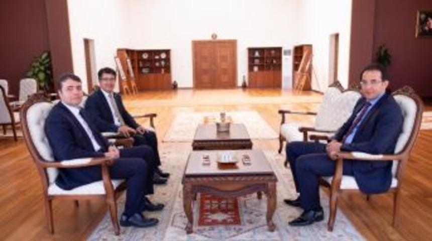 Rekt&ouml;r Taş&rsquo;a Veda Ziyareti