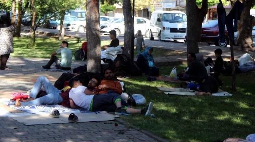 Savaştan Ka&ccedil;arak Kayseri&rsquo;ye Gelen Afgan M&uuml;ltecilere Devlet Sahip &Ccedil;ıktı