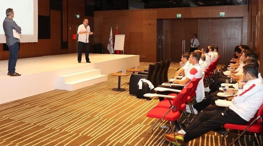 S&uuml;per Lig Hakemleri, 1. Hafta Değerlendirme Toplantısı Yapıldı