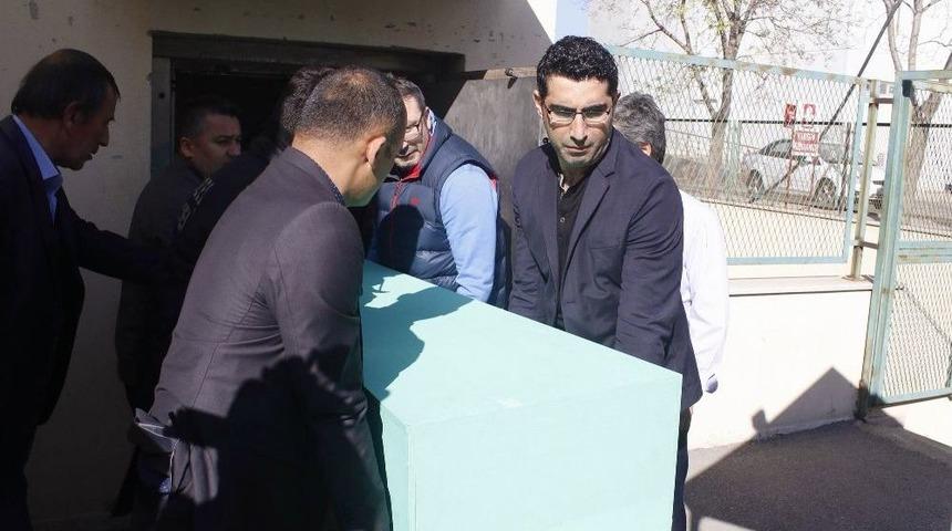 &Ouml;nemli Davalara Bakan Hakimin Cenazesi Adli Tıptan Alındı