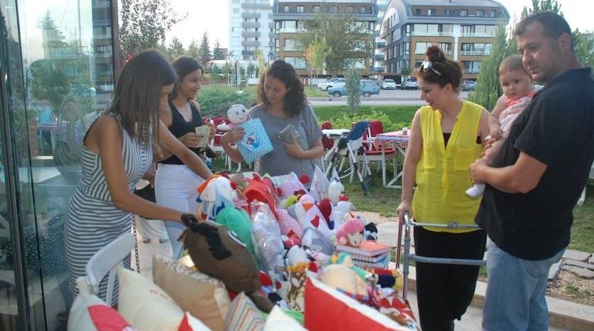 Doğum Gününde Hediye Almak Yerine Lösev’e Bağışta Bulundular