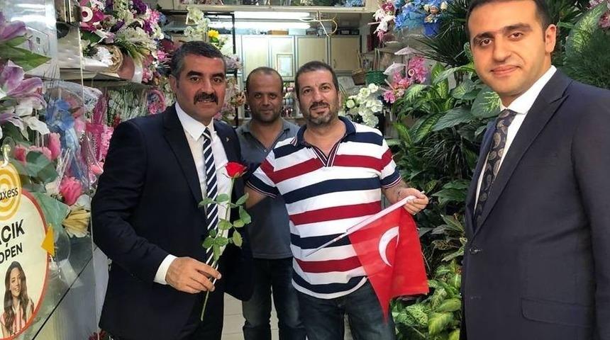 Mhp’den 5 Bin Bayrak Dağıtımı