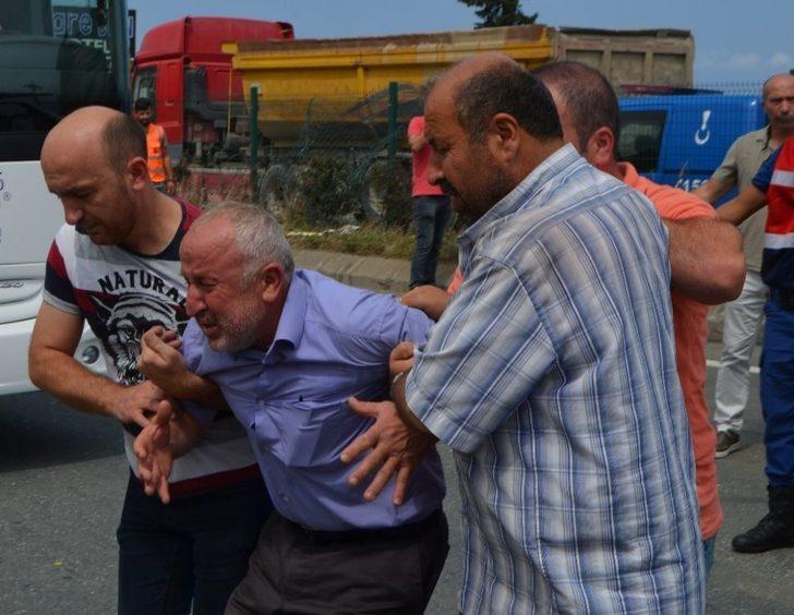 Karşı Şerite Geçen Otomobil İkiye Bölündü: 1 Ölü, 10 Yaralı G5